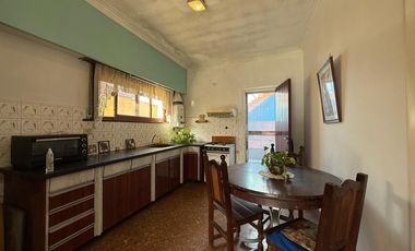 Casa Sarandi avellaneda tres ambientes jardin Venta apto credito