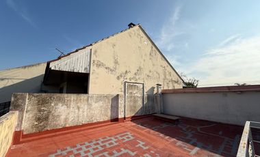 Casa Sarandi avellaneda tres ambientes jardin Venta apto credito