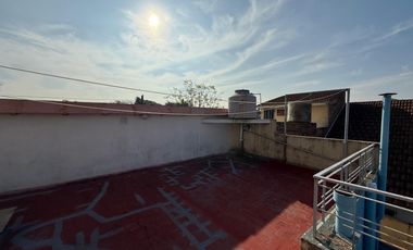 Casa Sarandi avellaneda tres ambientes jardin Venta apto credito