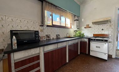 Casa Sarandi avellaneda tres ambientes jardin Venta apto credito