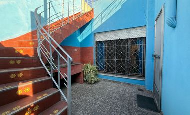 Casa Sarandi avellaneda tres ambientes jardin Venta apto credito