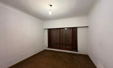 Casa Sarandi avellaneda tres ambientes jardin Venta apto credito