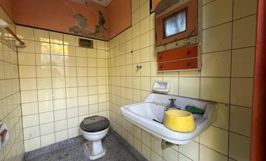 Casa Sarandi avellaneda tres ambientes jardin Venta apto credito