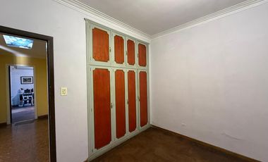 Casa Sarandi avellaneda tres ambientes jardin Venta apto credito