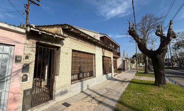 Casa Sarandi avellaneda tres ambientes jardin Venta apto credito