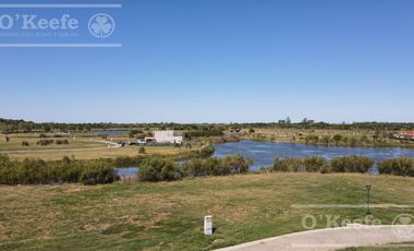 Lote en venta  en barrio cerrado con fondo laguna en Hudson, Pueblos del Plata