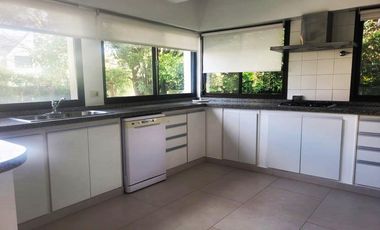 Excelente Casa en alquiler en el barrio Privado San Isidro Chico