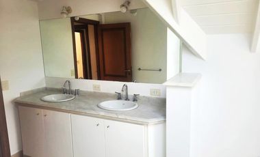 Excelente Casa en alquiler en el barrio Privado San Isidro Chico