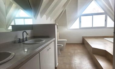Excelente Casa en alquiler en el barrio Privado San Isidro Chico