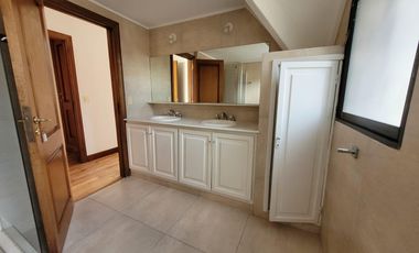 Excelente Casa en alquiler en el barrio Privado San Isidro Chico