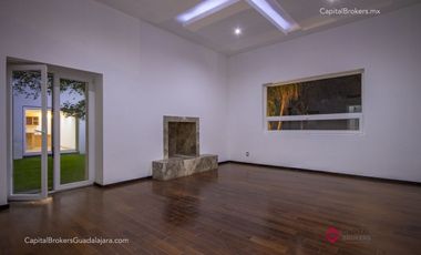 Casa de Lujo en Renta en Santa Anita Club de Golf zona Sur