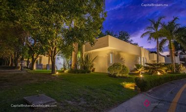 Casa de Lujo en Renta en Santa Anita Club de Golf zona Sur