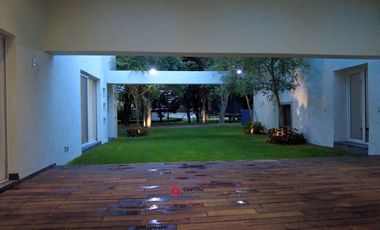 Casa de Lujo en Renta en Santa Anita Club de Golf zona Sur