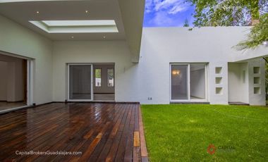 Casa de Lujo en Renta en Santa Anita Club de Golf zona Sur