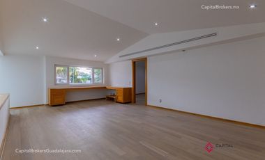 Casa de Lujo en Renta en Santa Anita Club de Golf zona Sur