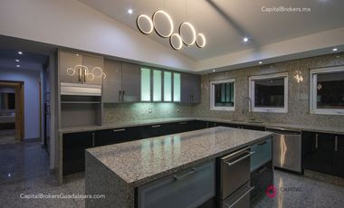 Casa de Lujo en Renta en Santa Anita Club de Golf zona Sur