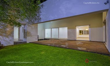 Casa de Lujo en Renta en Santa Anita Club de Golf zona Sur