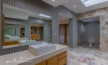 Casa de Lujo en Renta en Santa Anita Club de Golf zona Sur