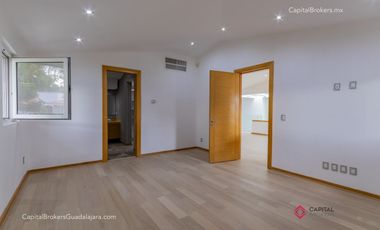 Casa de Lujo en Renta en Santa Anita Club de Golf zona Sur