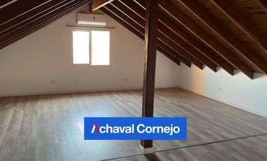 Benavidez | San Isidro Labrador - Casa en venta con 4 dormitorios y altillo