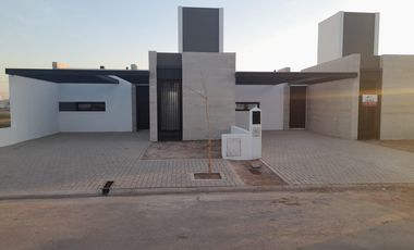 Duplex en  Alquiler en San Ignacio Village. Planta baja 2 dormitorios de gran calidad