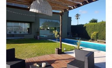 Casa en alquiler en el  barrio San Isidro Labrador, Villanueva, Tigre.