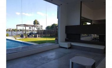 Casa en alquiler en el  barrio San Isidro Labrador, Villanueva, Tigre.