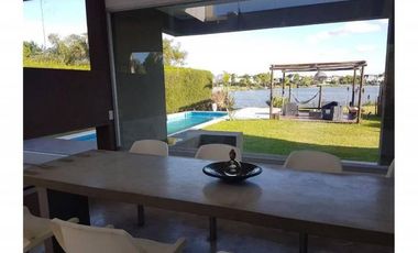 Casa en alquiler en el  barrio San Isidro Labrador, Villanueva, Tigre.