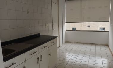 Renta Oficina 270 m2, Florencia- ACONDICIONADA