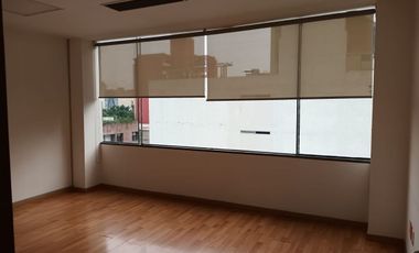 Renta Oficina 270 m2, Florencia- ACONDICIONADA