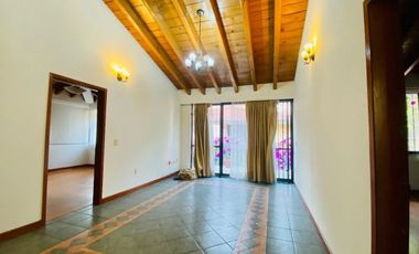 Renta casa en condominio Parques de la Herradura