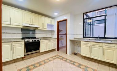 Renta casa en condominio Parques de la Herradura