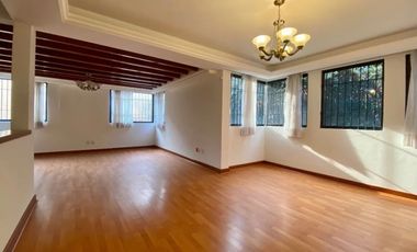 Renta casa en condominio Parques de la Herradura