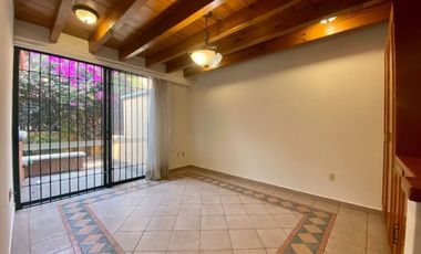 Renta casa en condominio Parques de la Herradura