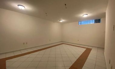 Renta casa en condominio Parques de la Herradura