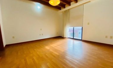 Renta casa en condominio Parques de la Herradura