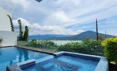CASA CON VISTA AL LAGO EN VALLE DE BRAVO