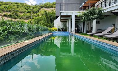 CASA CON VISTA AL LAGO EN VALLE DE BRAVO