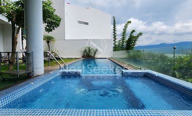 CASA CON VISTA AL LAGO EN VALLE DE BRAVO