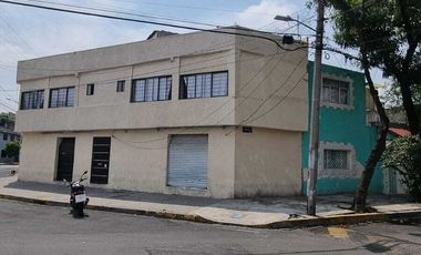 Edificio con Locales Comerciales y Departamentos en CDMX