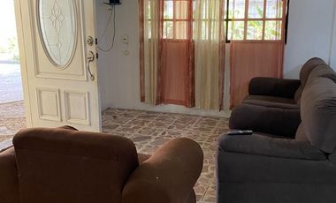 RENTA DE CASA AMUEBLADA DE 4 RECAMARAS Y AMPLIO PATIO EN COL. ALEJANDRO BRIONES, ALTAMIRA
