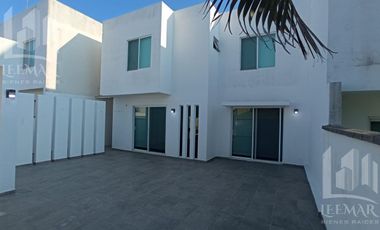 Renta de Casa Amueblada de 3 recamaras en Nautico Residencial