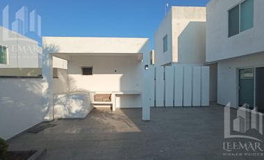 Renta de Casa Amueblada de 3 recamaras en Nautico Residencial