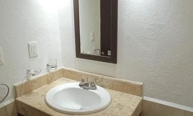 Renta de Casa Amueblada de 3 recamaras en Nautico Residencial