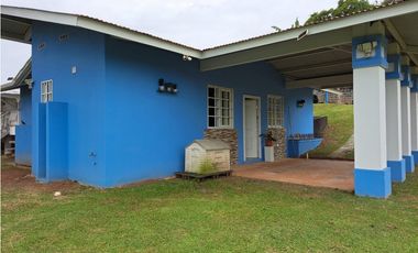 vendo casa en, la Pesa chorrera atrás del Vaivén (corredor de playa)