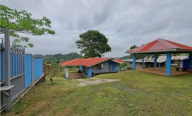 vendo casa en, la Pesa chorrera atrás del Vaivén (corredor de playa)