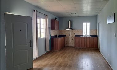 vendo casa en, la Pesa chorrera atrás del Vaivén (corredor de playa)