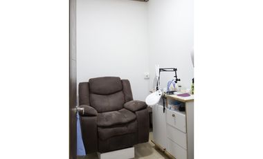 ALQUILER LOCAL 84M2 MEZANINE VIA PORRAS ROYAL BLUE PLAZA