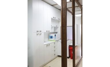 ALQUILER LOCAL 84M2 MEZANINE VIA PORRAS ROYAL BLUE PLAZA