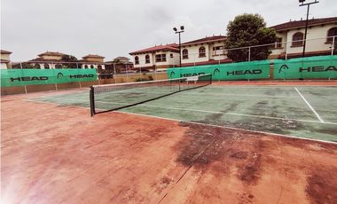 SE AQLUILA CASA EN PH EL DORAL COSTA SUR